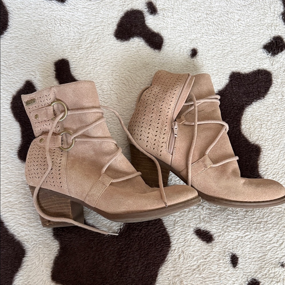 Roxy Tan Ankle Boots